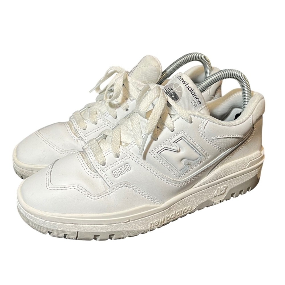 New Balance 550 Sneakers Mens 6 Womens 7.5 White Leather Low Top Shoes